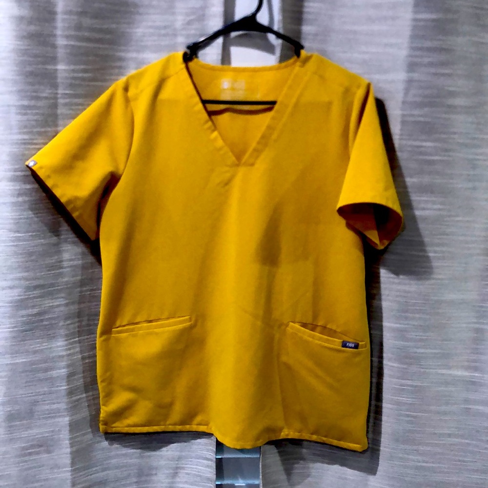Figs Scrub Top